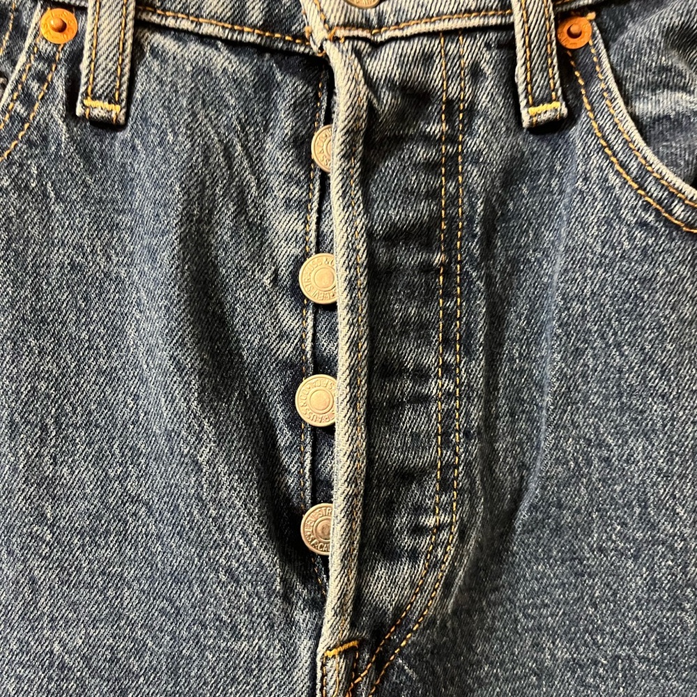 Levi’s Ribcage Jeans - Picture 2 of 5